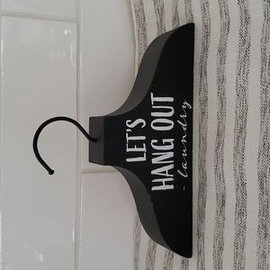 DISTRESSED  LAUNDRY DECOR